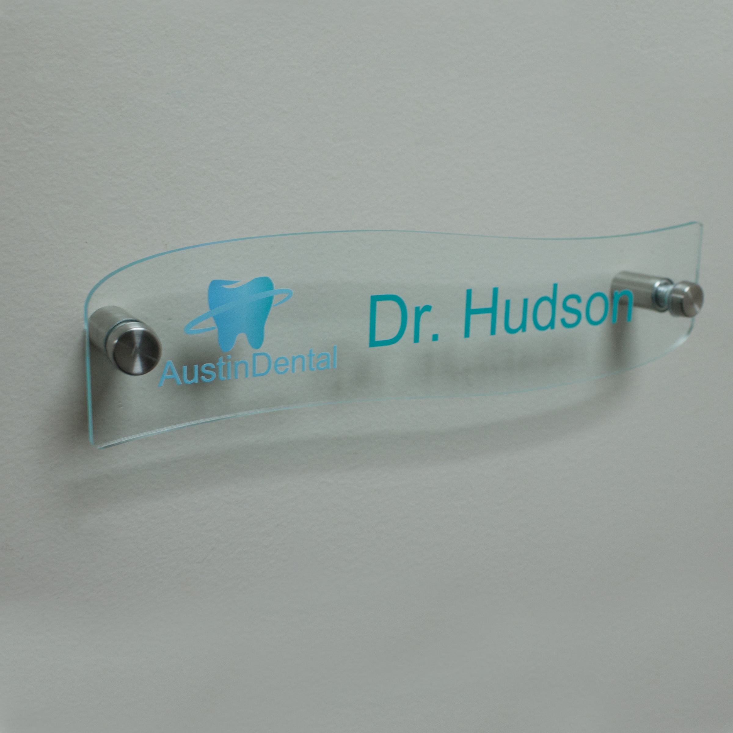 Clear Acrylic Name Plates For Doors Wave Shape